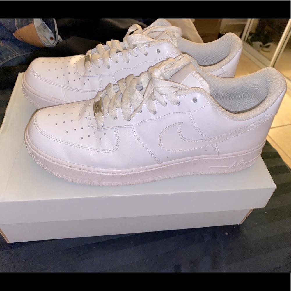 NIKE AIR FORCE 1 WHITE